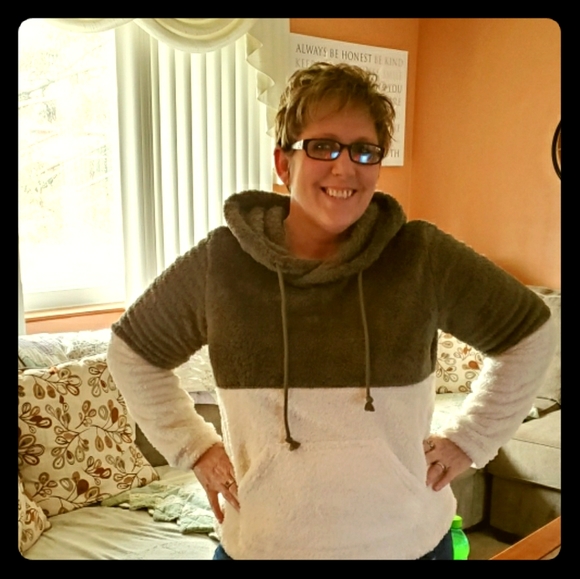 Meet your Posher, Terri - Picture 1 of 1